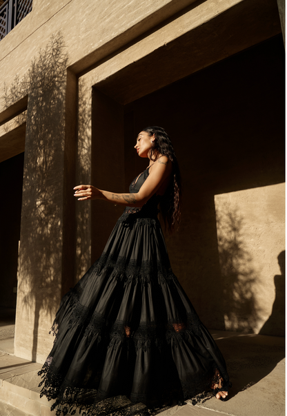 BLACK DENTELLE WAIST DRESS